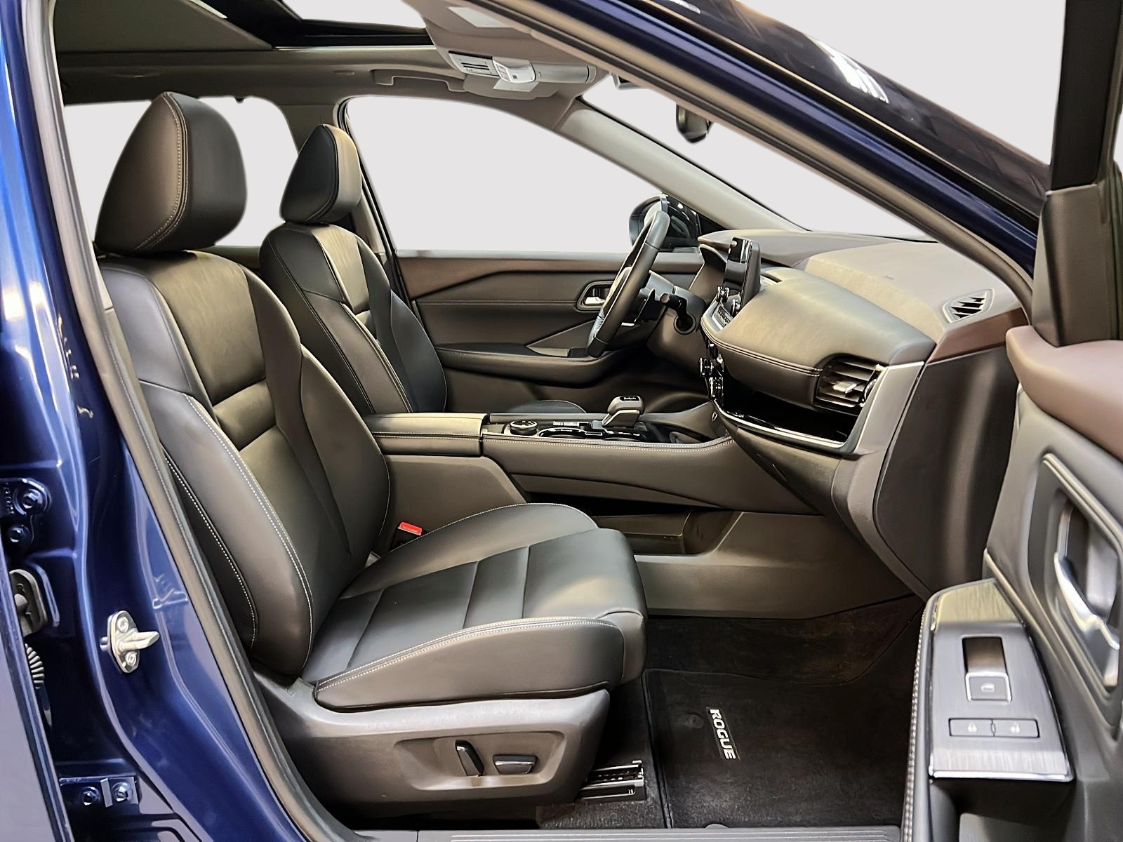 Nissan Rogue SL CUIR TOIT PANO NAV 4RM 2023 — photo 8