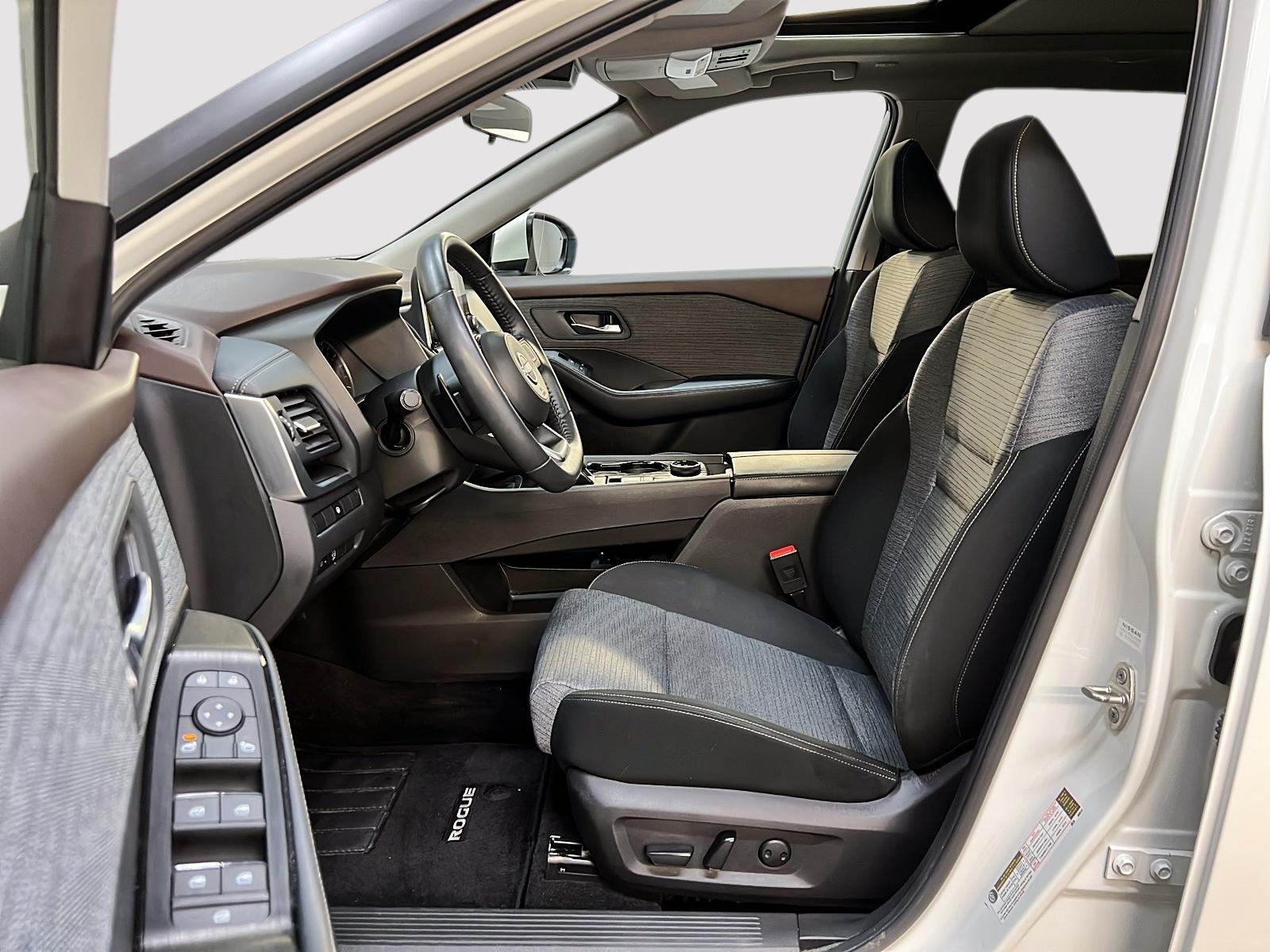 Nissan Rogue SV TOIT PANO 4RM 2023 — photo 7