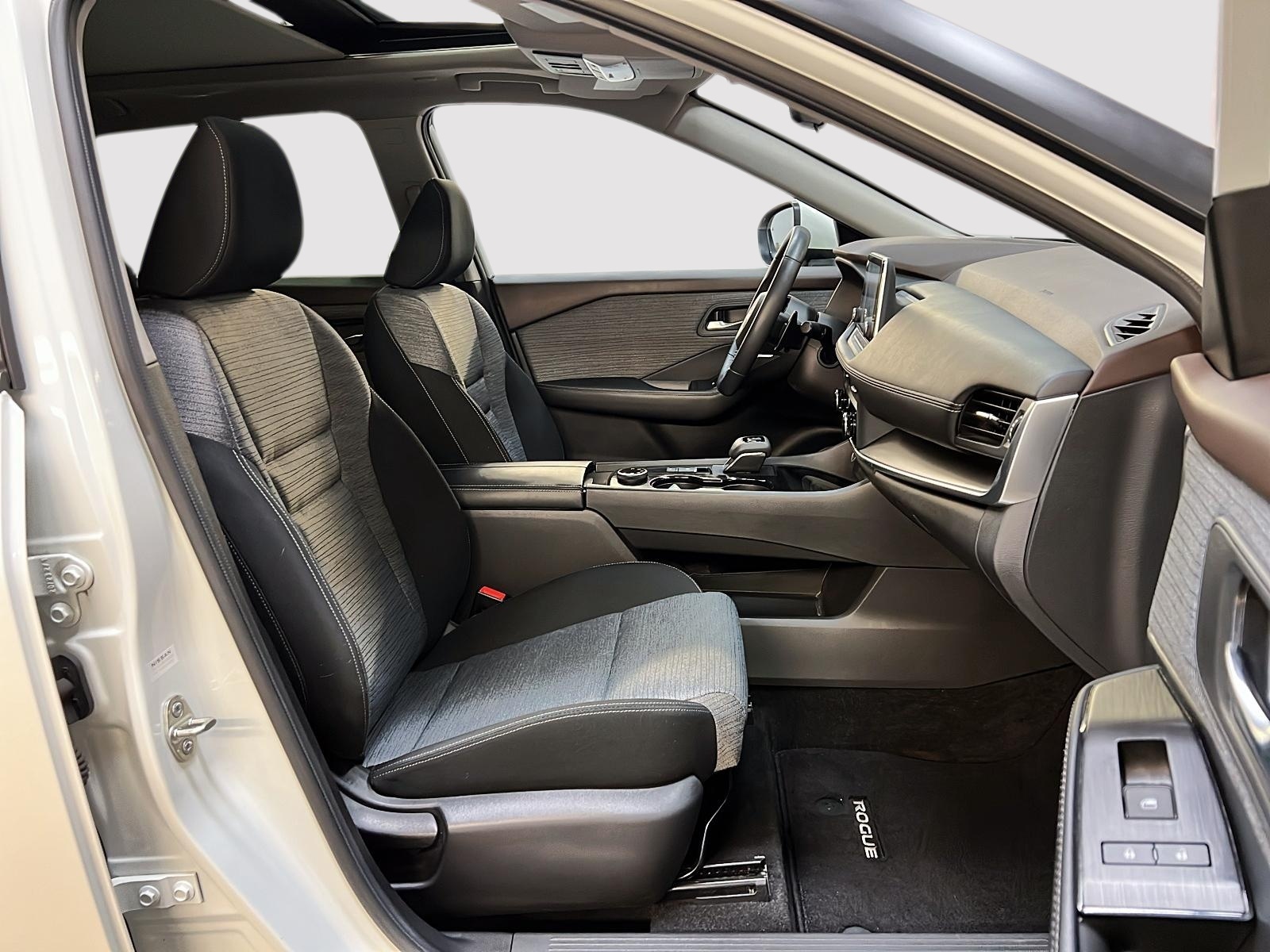 Nissan Rogue SV TOIT PANO 4RM 2023 — photo 8