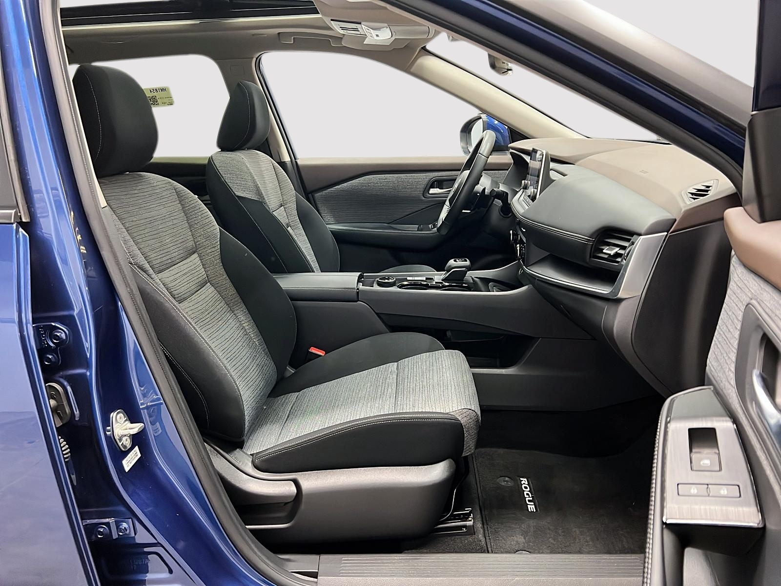 Nissan Rogue SV TOIT PANO 4RM 2023 — photo 8