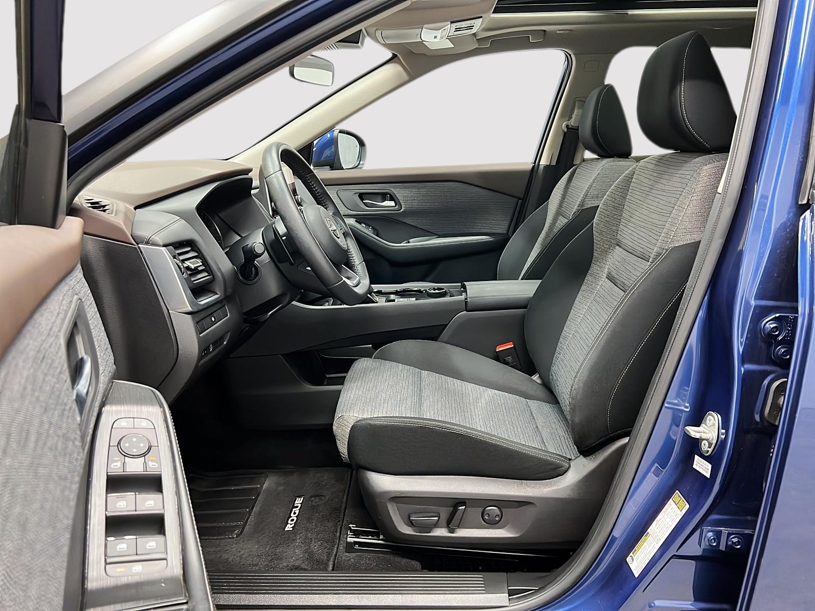 Nissan Rogue SV TOIT PANO 4RM 2023 — photo 7