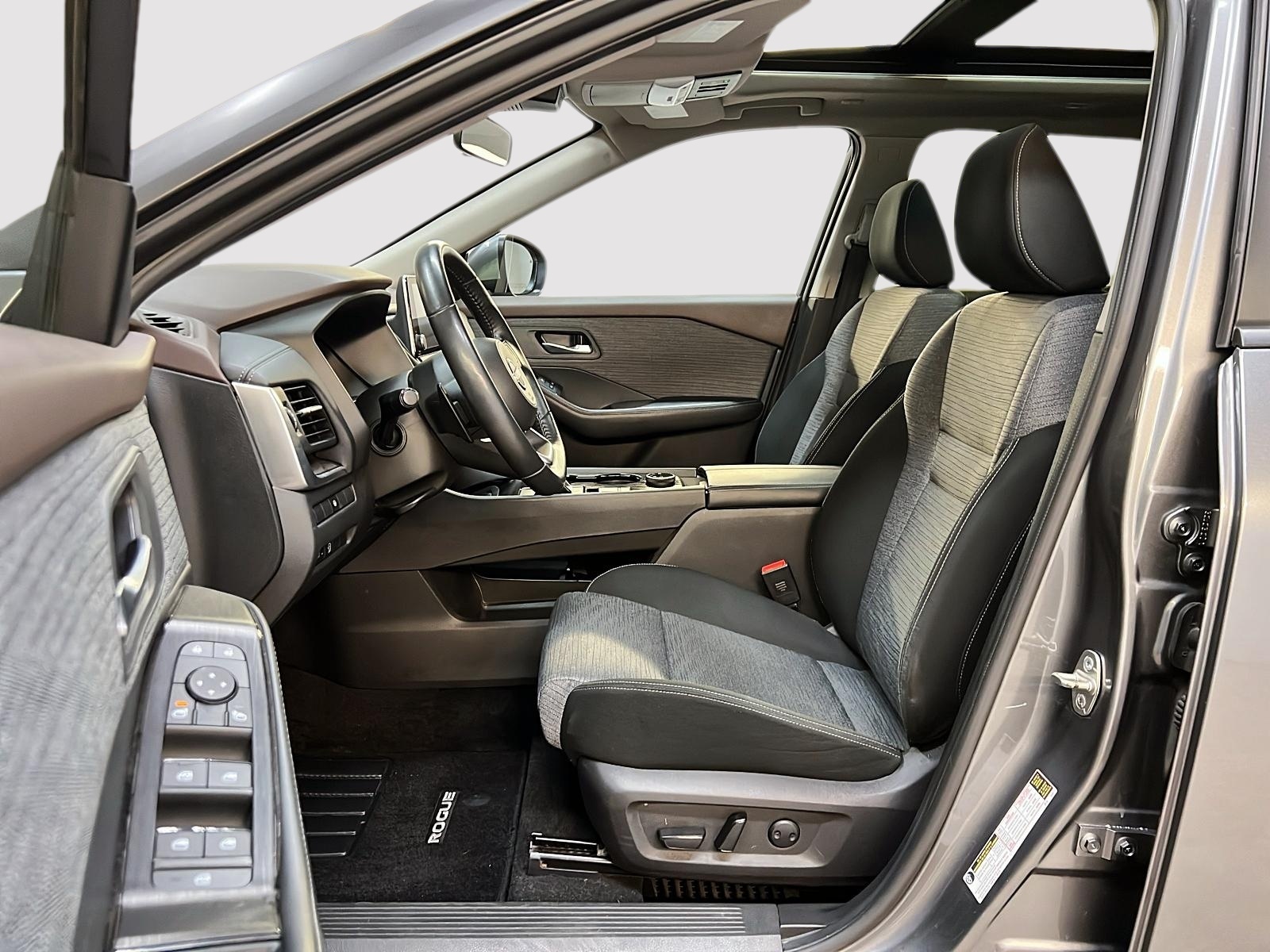 Nissan Rogue SV TOIT PANO 4RM 2023 — photo 7