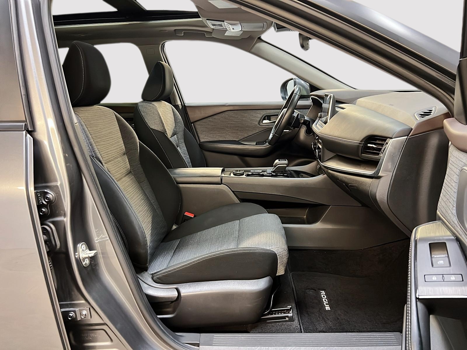 Nissan Rogue SV TOIT PANO 4RM 2023 — photo 8