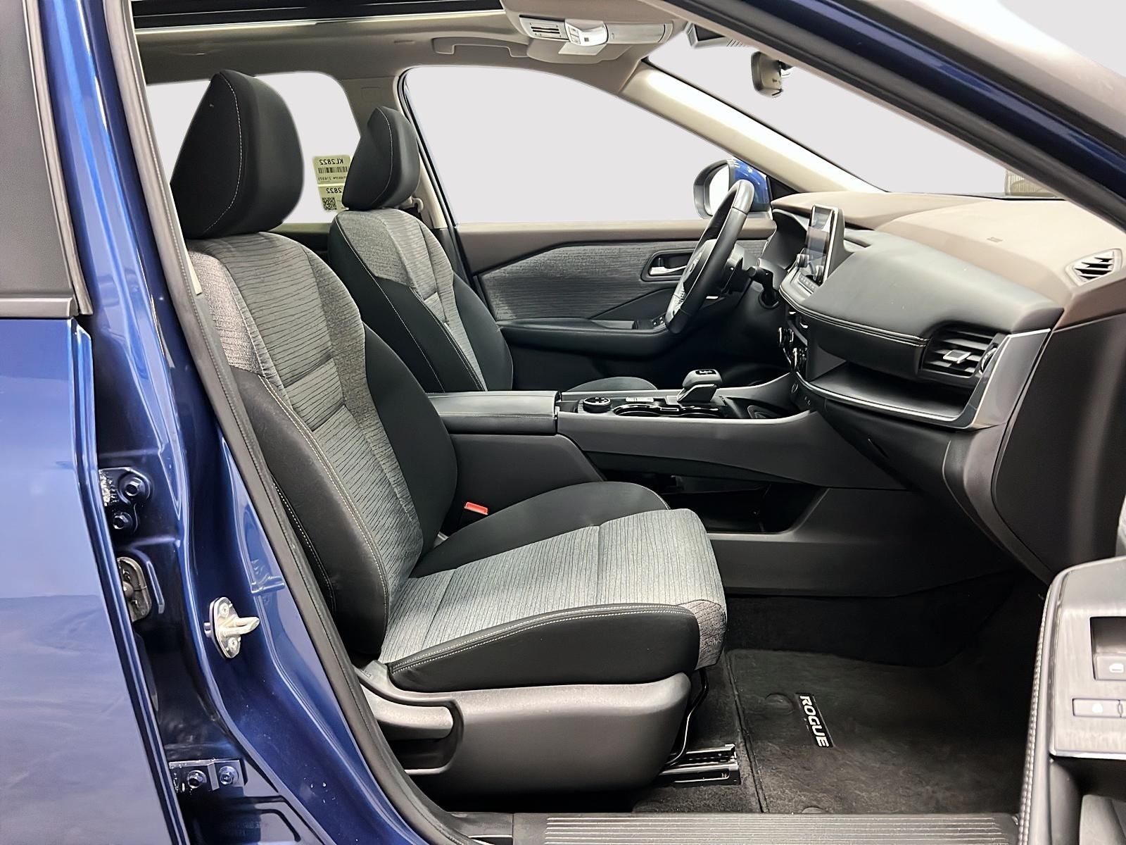 Nissan Rogue SV TOIT PANO 4RM 2023 — photo 8