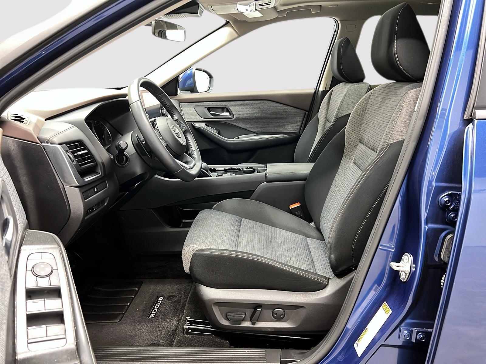 Nissan Rogue SV TOIT PANO 4RM 2023 — photo 7