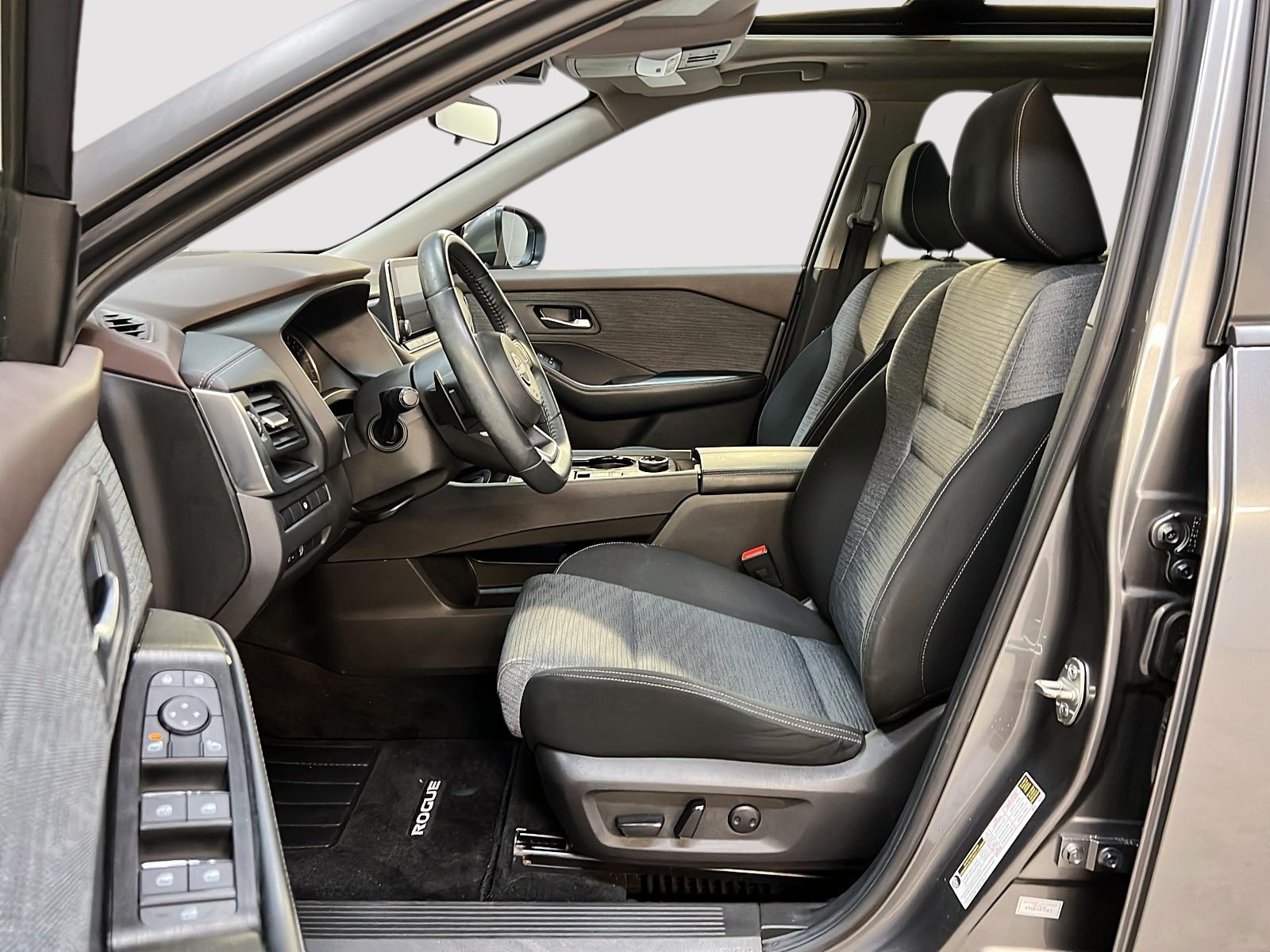 Nissan Rogue SV TOIT PANO 4RM 2023 — photo 7