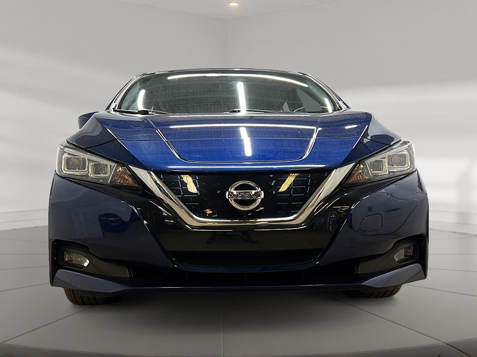 Nissan Leaf SV 2022 — photo 2