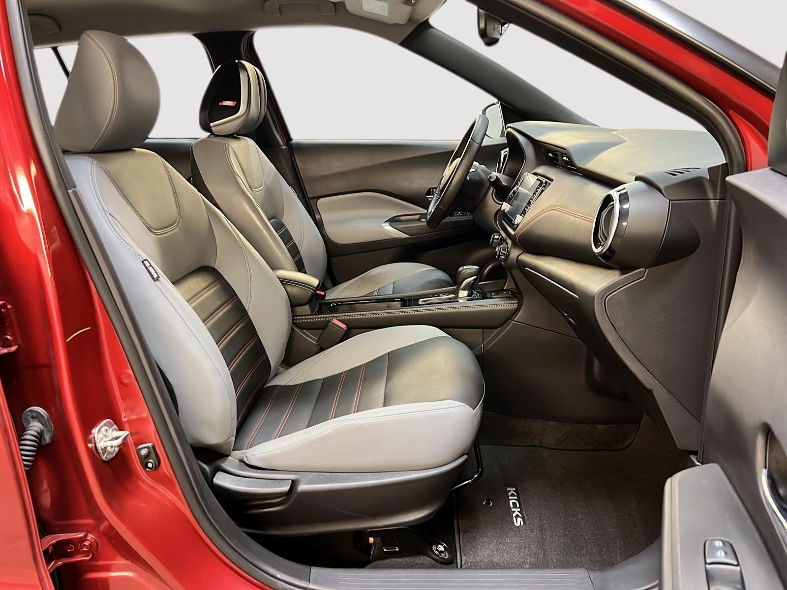 Nissan Kicks SR PREMIUM CUIR 2024 — photo 8