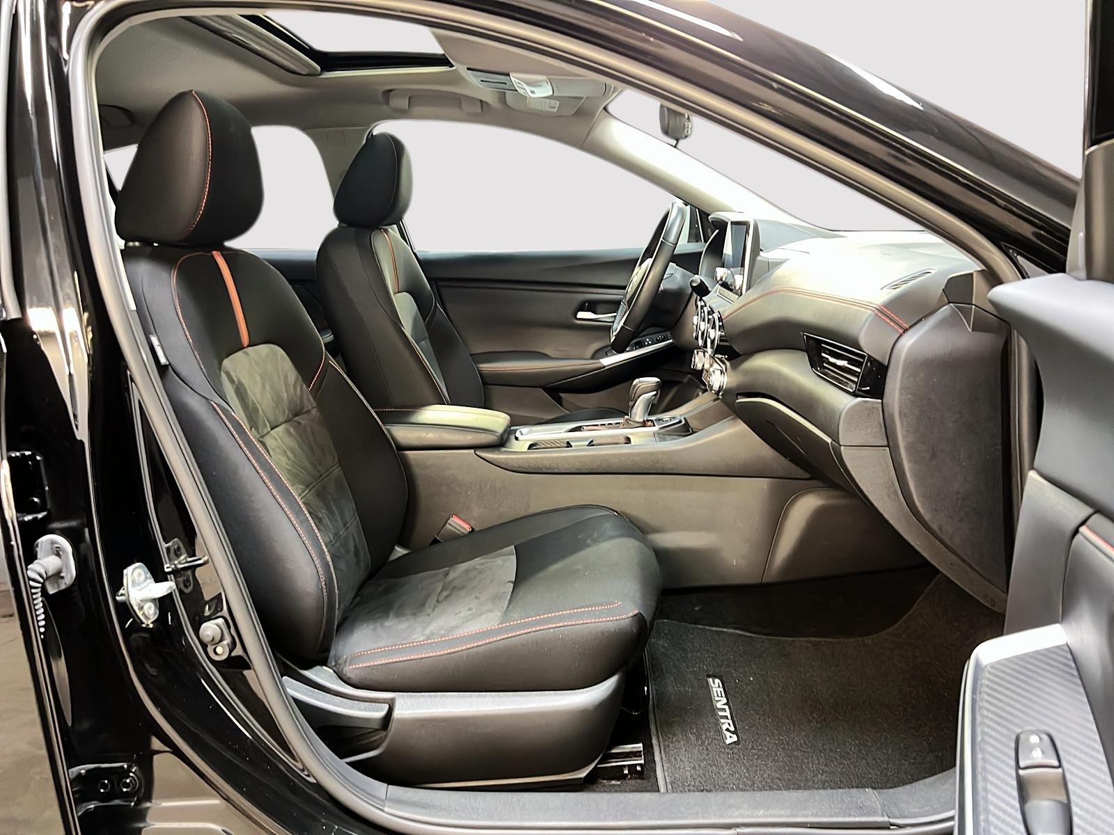 Nissan Sentra SR TOIT 2024 — photo 8