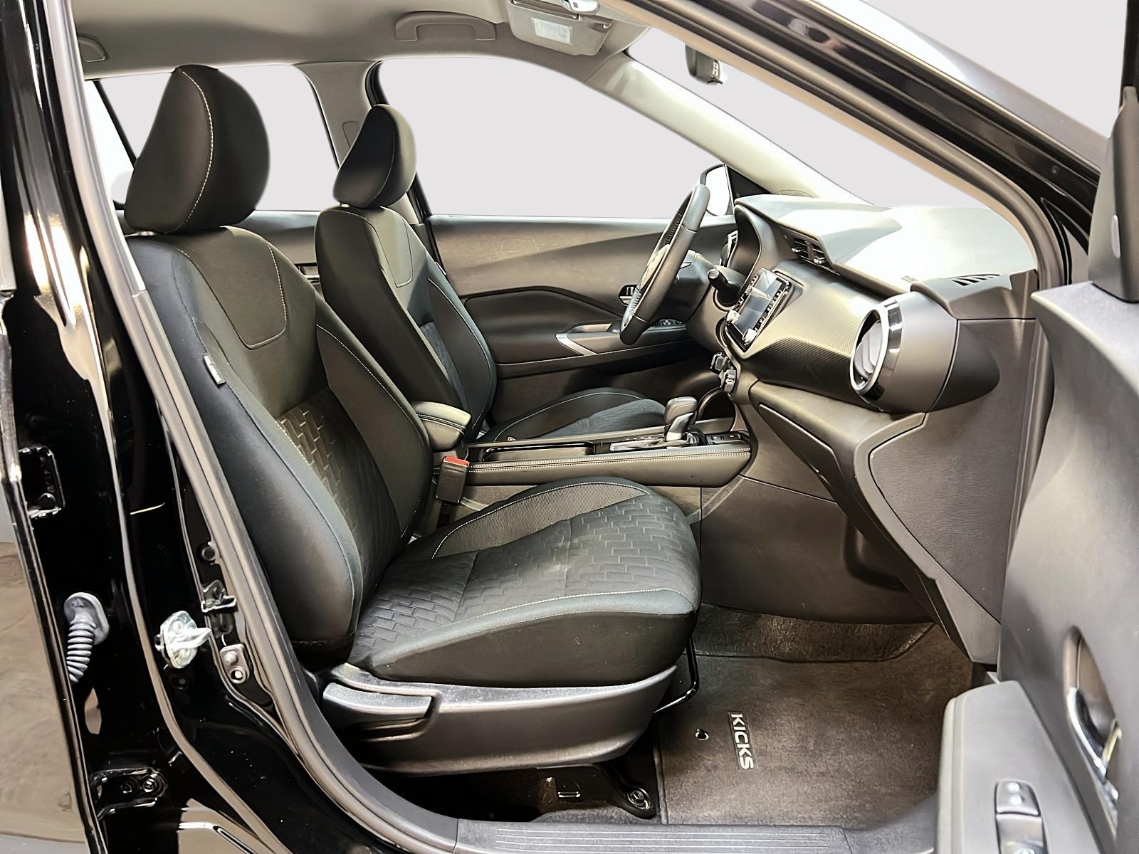 Nissan Kicks SV 2024 — photo 8