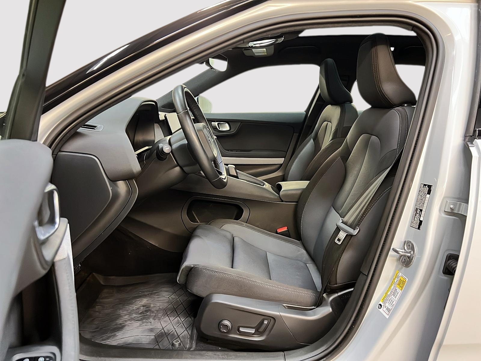 Polestar Polestar 2 LONG RANGE DUAL MOTOR TOIT PANO NAV 4RM 2023 — photo 7