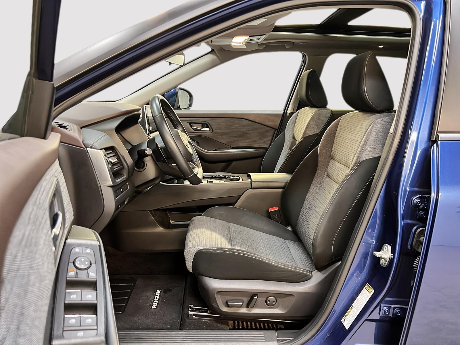 Nissan Rogue SV TOIT PANO 4RM 2023 — photo 7