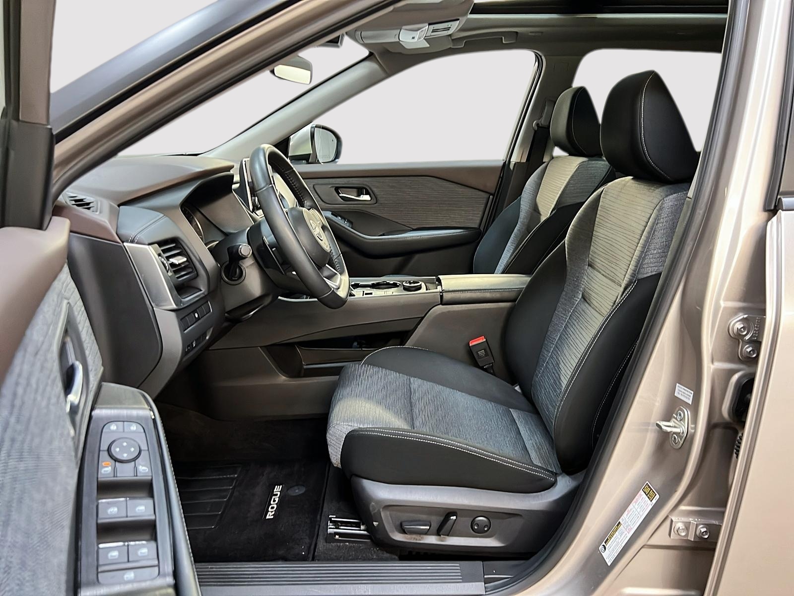 Nissan Rogue SV TOIT PANO 4RM 2023 — photo 7