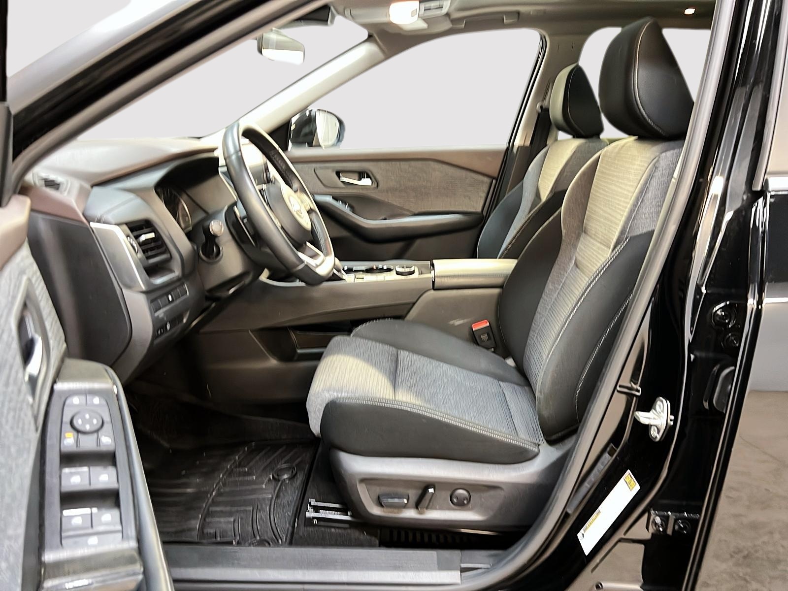 Nissan Rogue SV TOIT PANO 4RM 2023 — photo 7