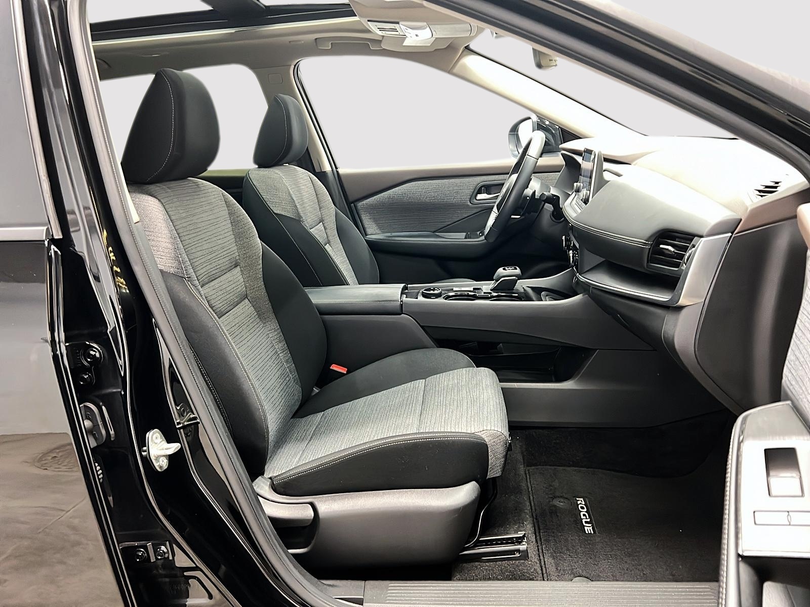 Nissan Rogue SV TOIT PANO 4RM 2023 — photo 8