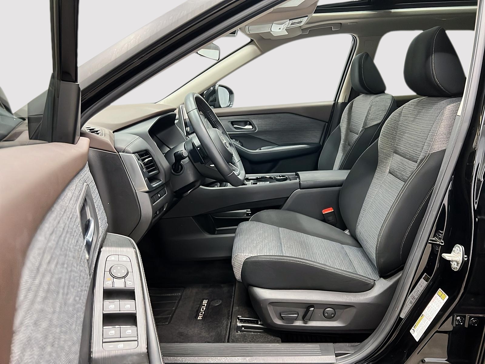 Nissan Rogue SV TOIT PANO 4RM 2023 — photo 7
