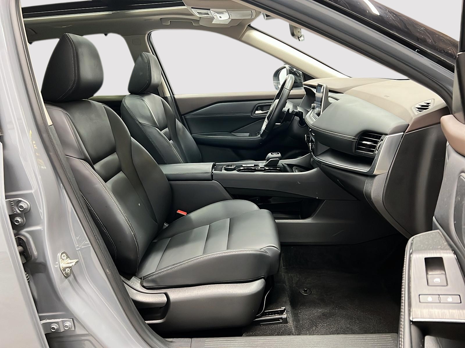 Nissan Rogue SV MIDNIGHT CUIR TOIT PANO 4RM 2023 — photo 8