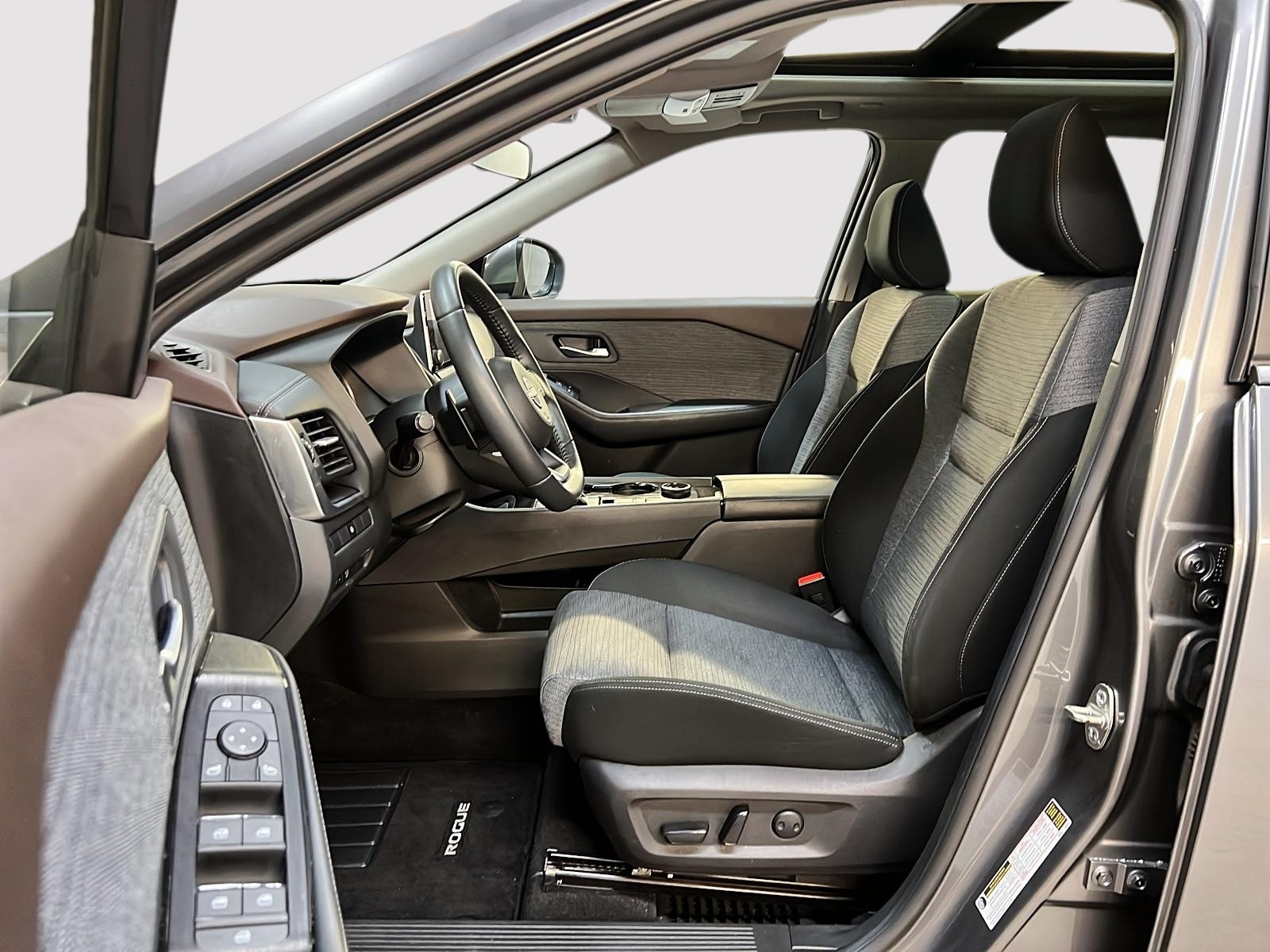 Nissan Rogue SV TOIT PANO 4RM 2023 — photo 7
