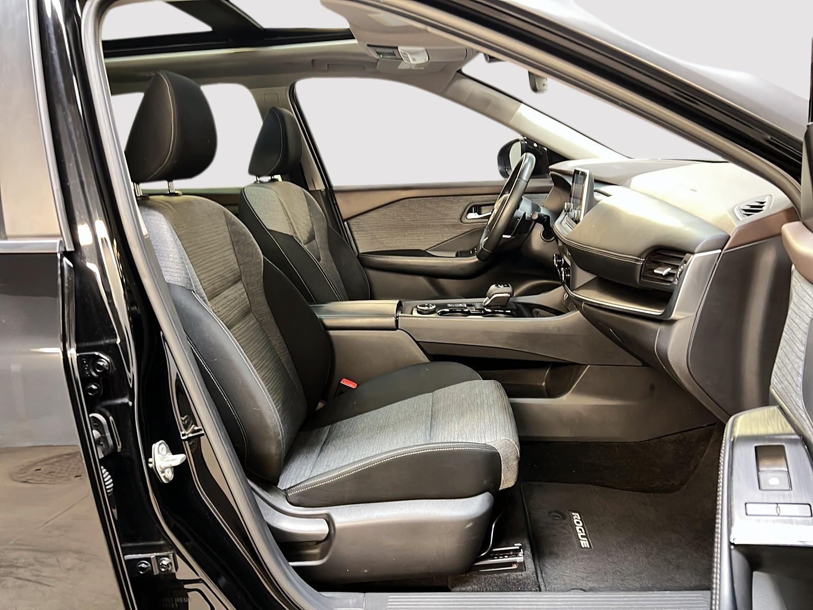 Nissan Rogue SV TOIT PANO 4RM 2023 — photo 8