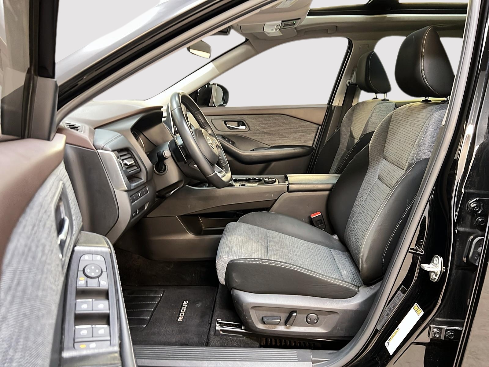 Nissan Rogue SV TOIT PANO 4RM 2023 — photo 7