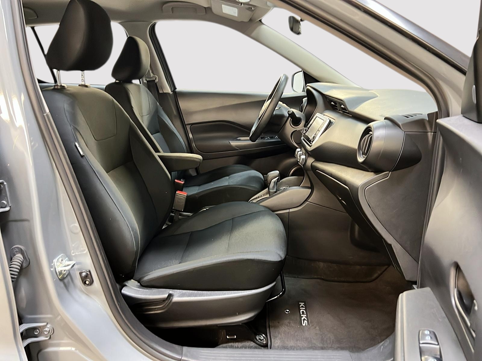 Nissan Kicks S 2024 — photo 8
