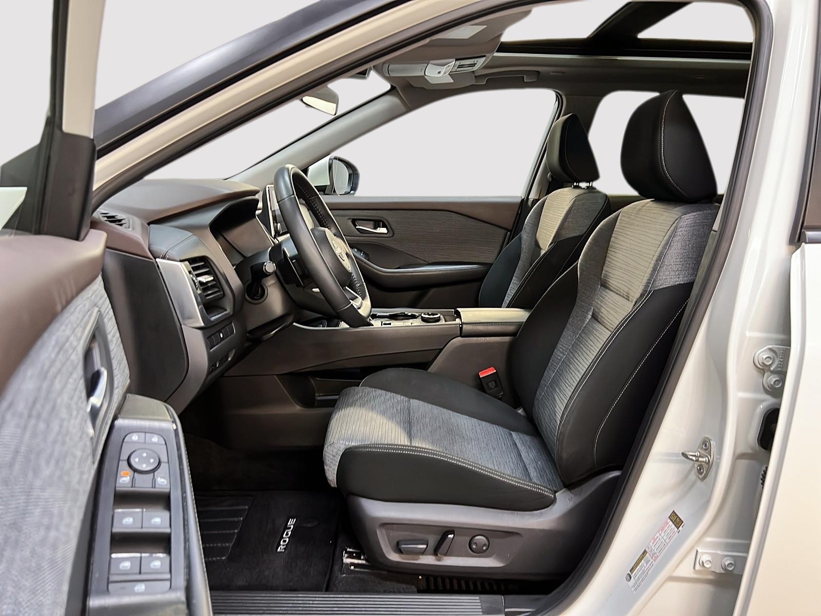 Nissan Rogue SV TOIT PANO 4RM 2023 — photo 7