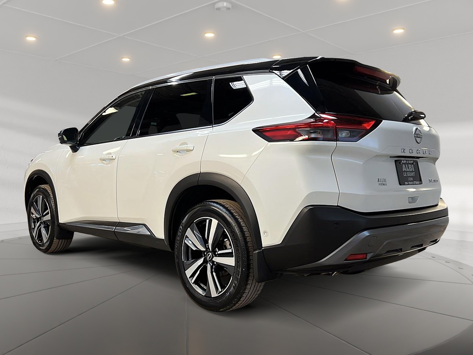 Nissan Rogue SL CUIR TOIT PANO NAV 4RM 2023 — photo 6