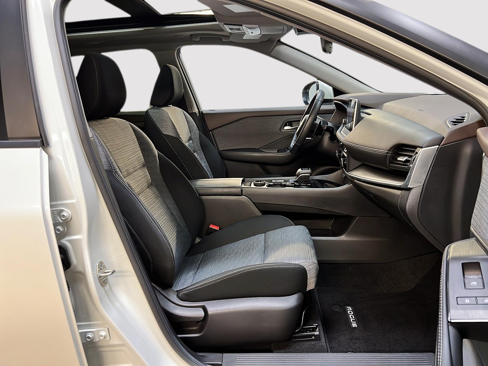 Nissan Rogue SV TOIT PANO 4RM 2023 — photo 8