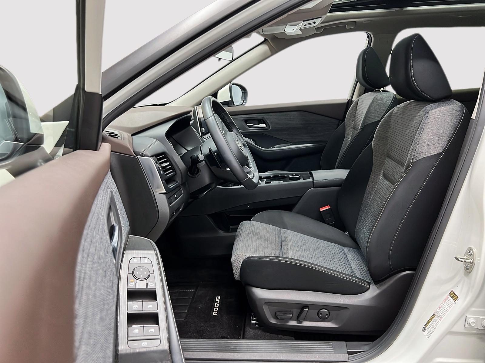 Nissan Rogue SV TOIT PANO 4RM 2023 — photo 7