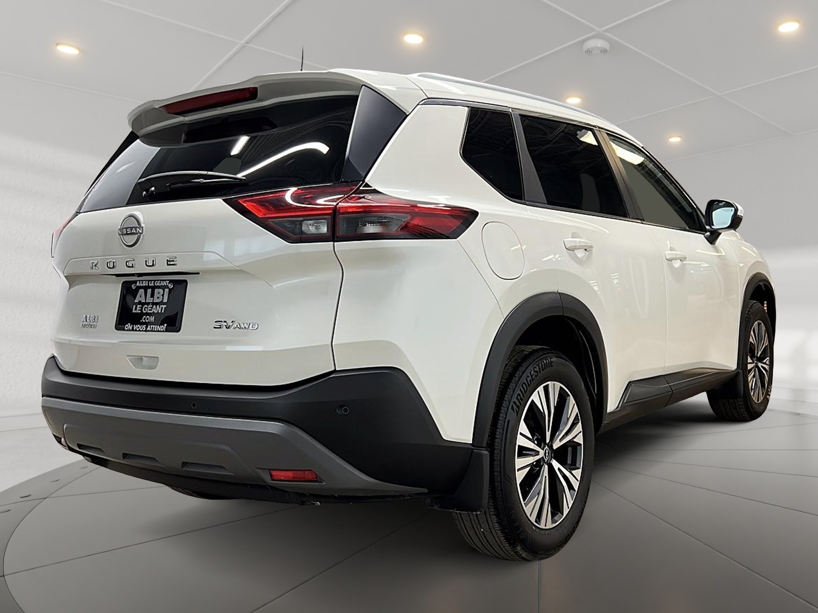 Nissan Rogue SV TOIT PANO 4RM 2023 — photo 4