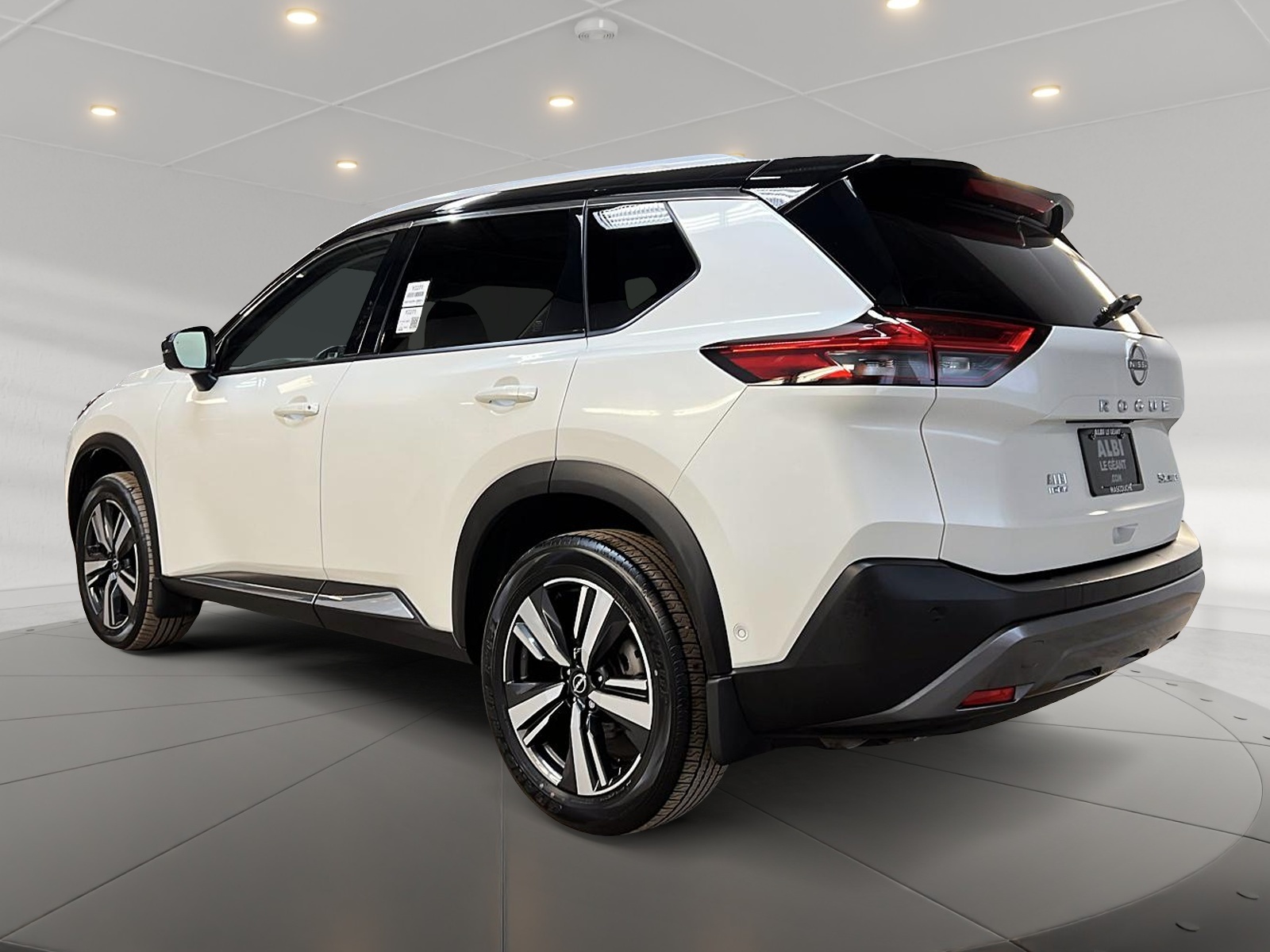 Nissan Rogue SL CUIR TOIT PANO NAV 4RM 2023 — photo 6