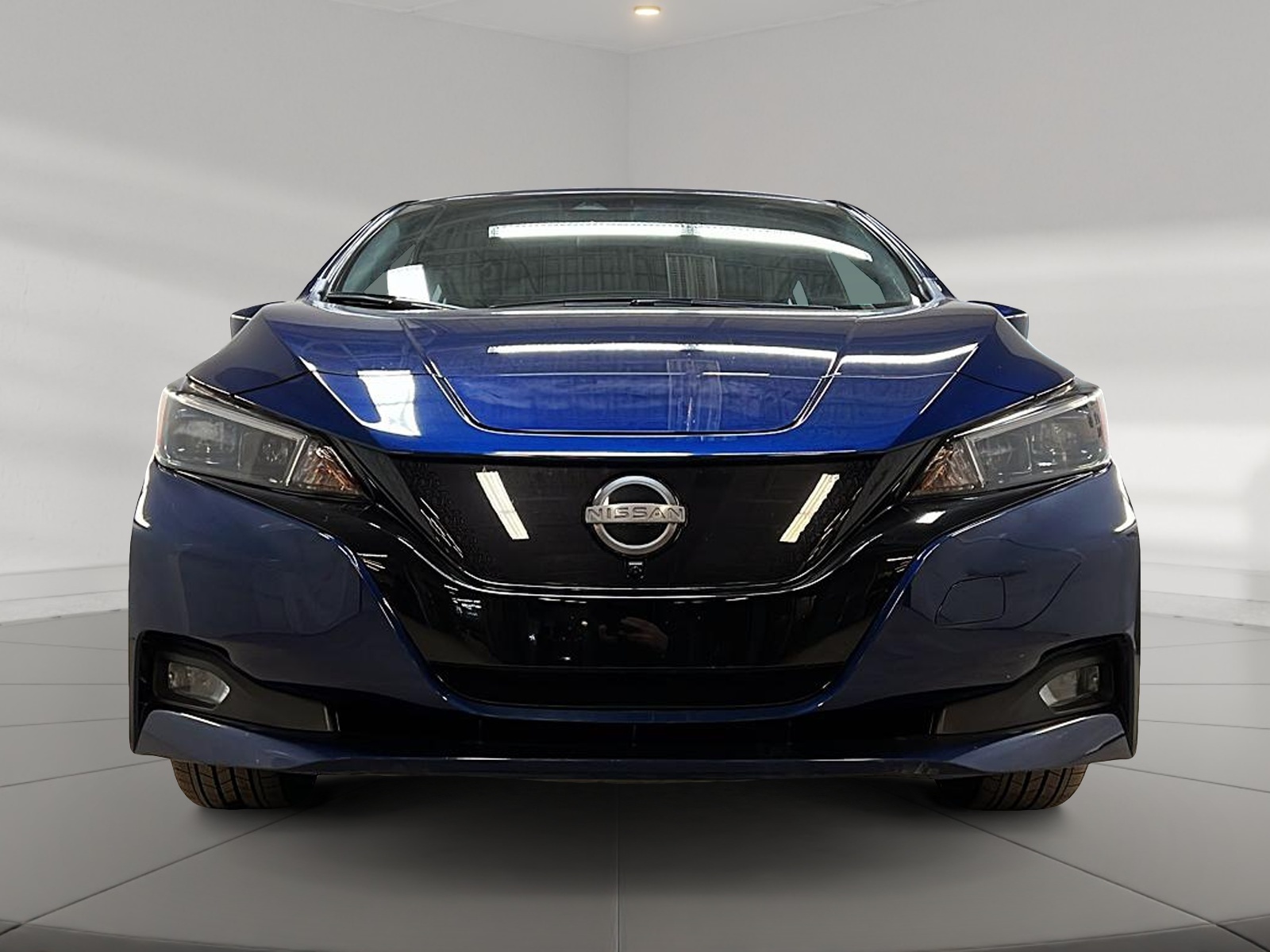 Nissan Leaf SV NAV 2023 — photo 2