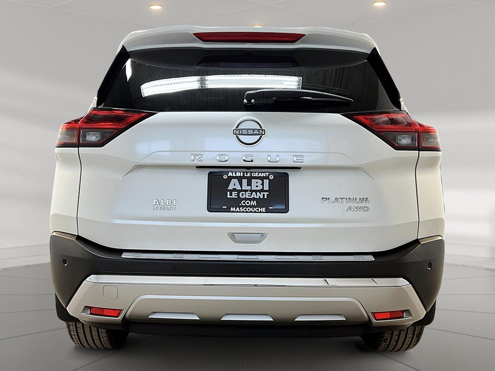 Nissan Rogue PLATINUM CUIR TOIT PANO NAV 4RM 2023 — photo 5