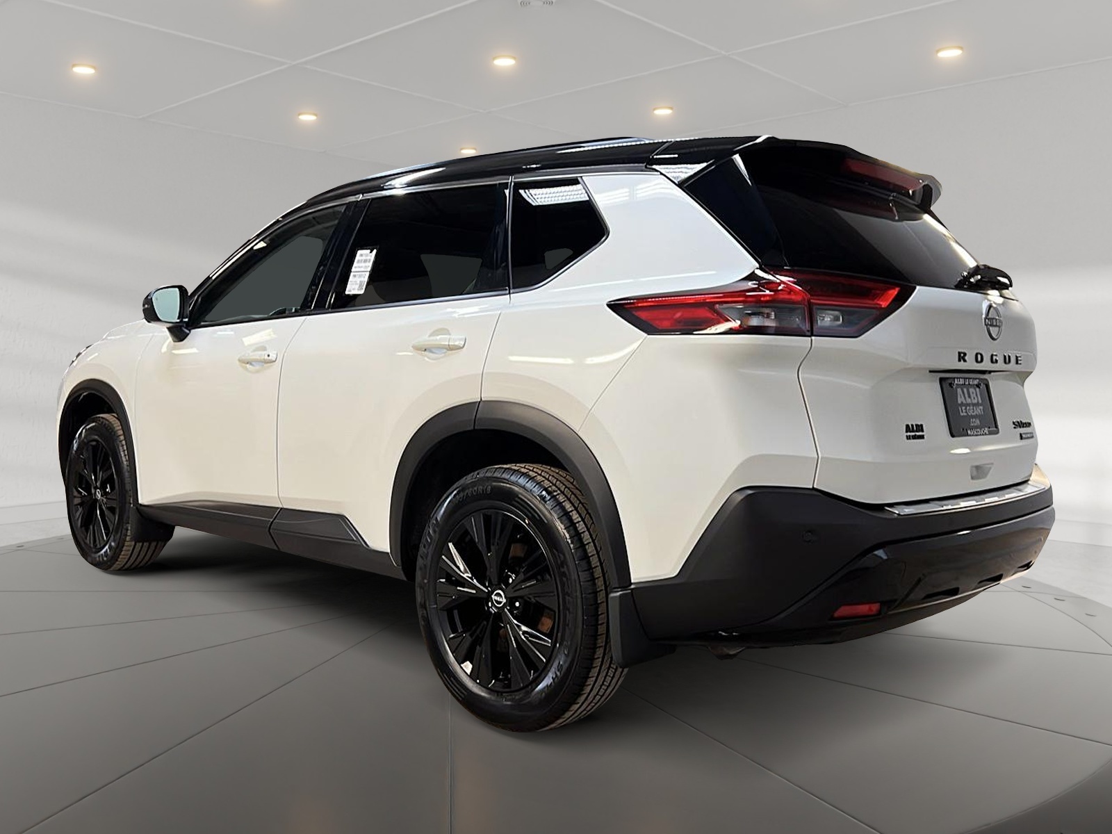Nissan Rogue SV MIDNIGHT CUIR TOIT PANO 4RM 2023 — photo 6