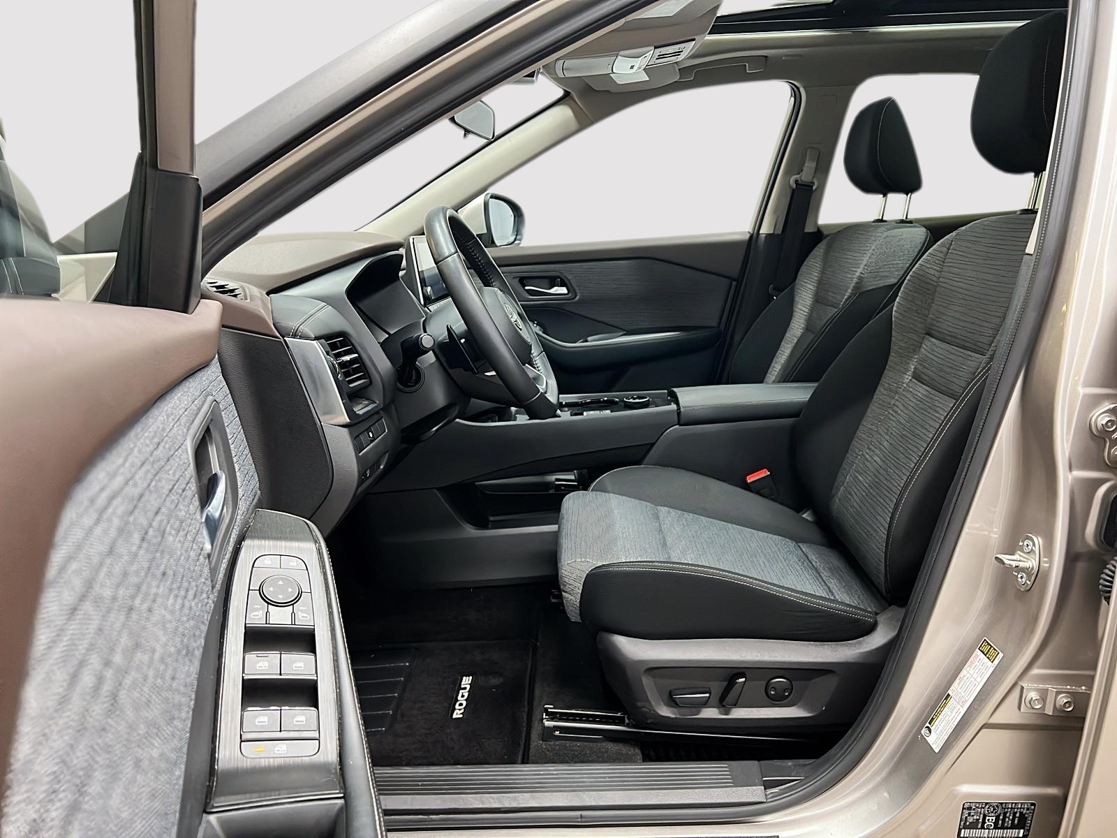 Nissan Rogue SV TOIT PANO 4RM 2023 — photo 7