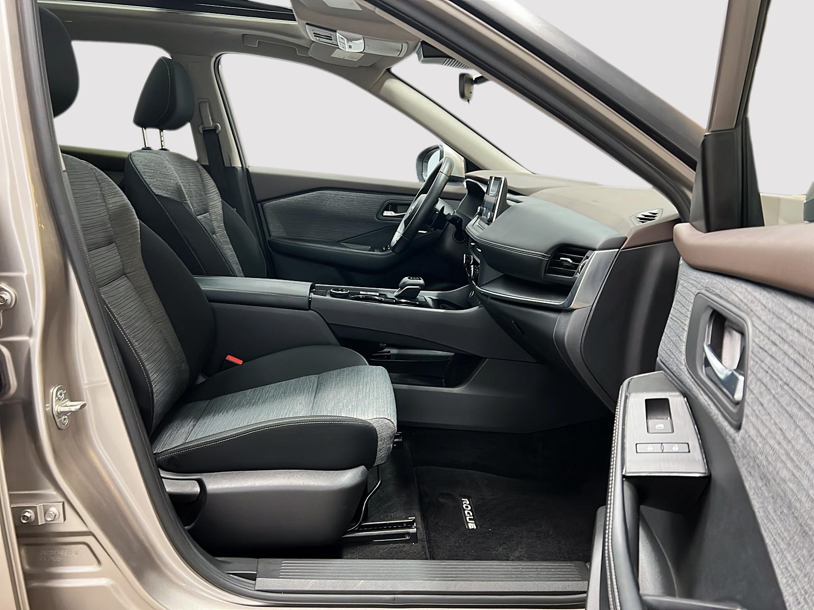 Nissan Rogue SV TOIT PANO 4RM 2023 — photo 8