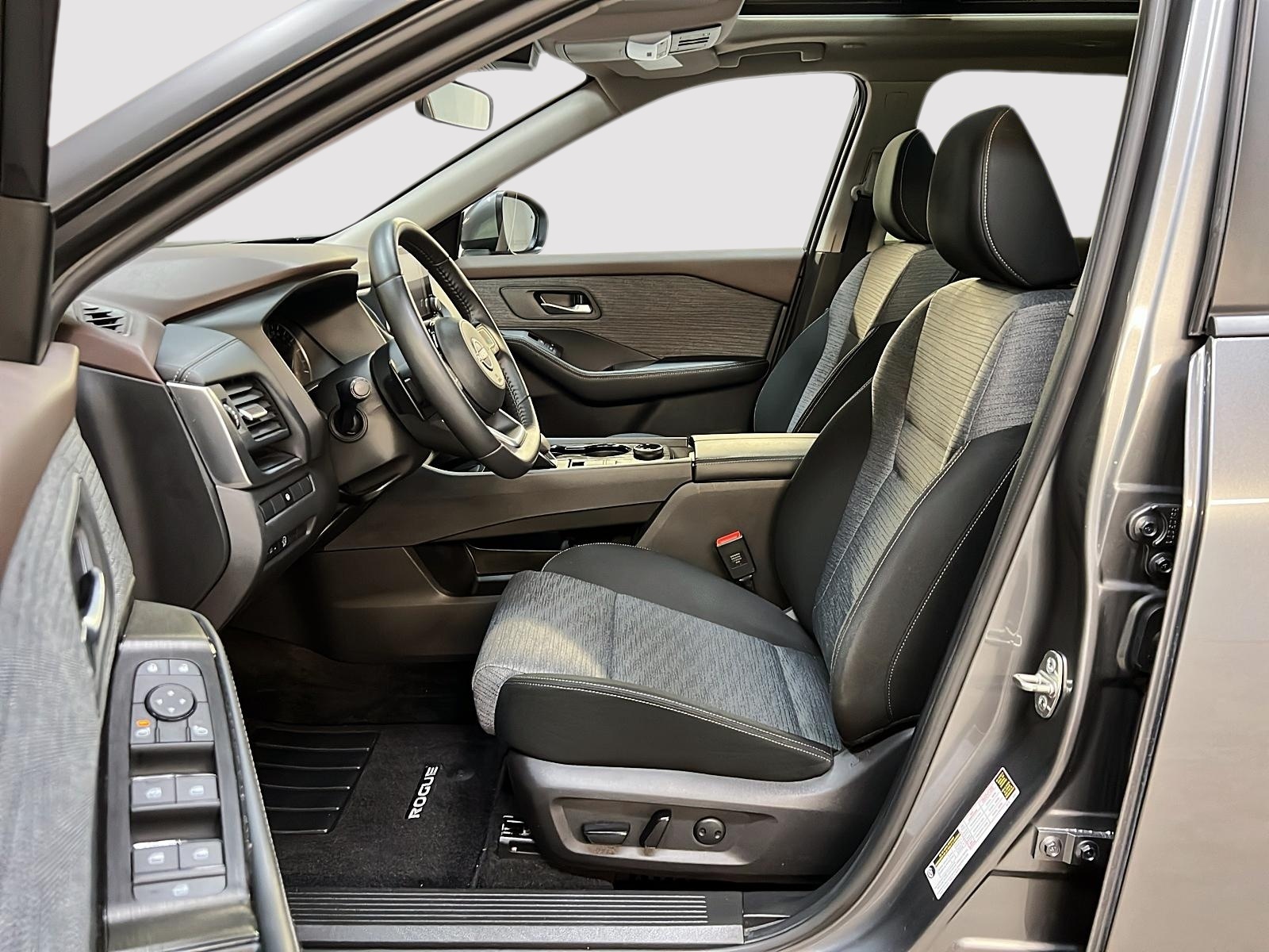 Nissan Rogue SV TOIT PANO 4RM 2023 — photo 7