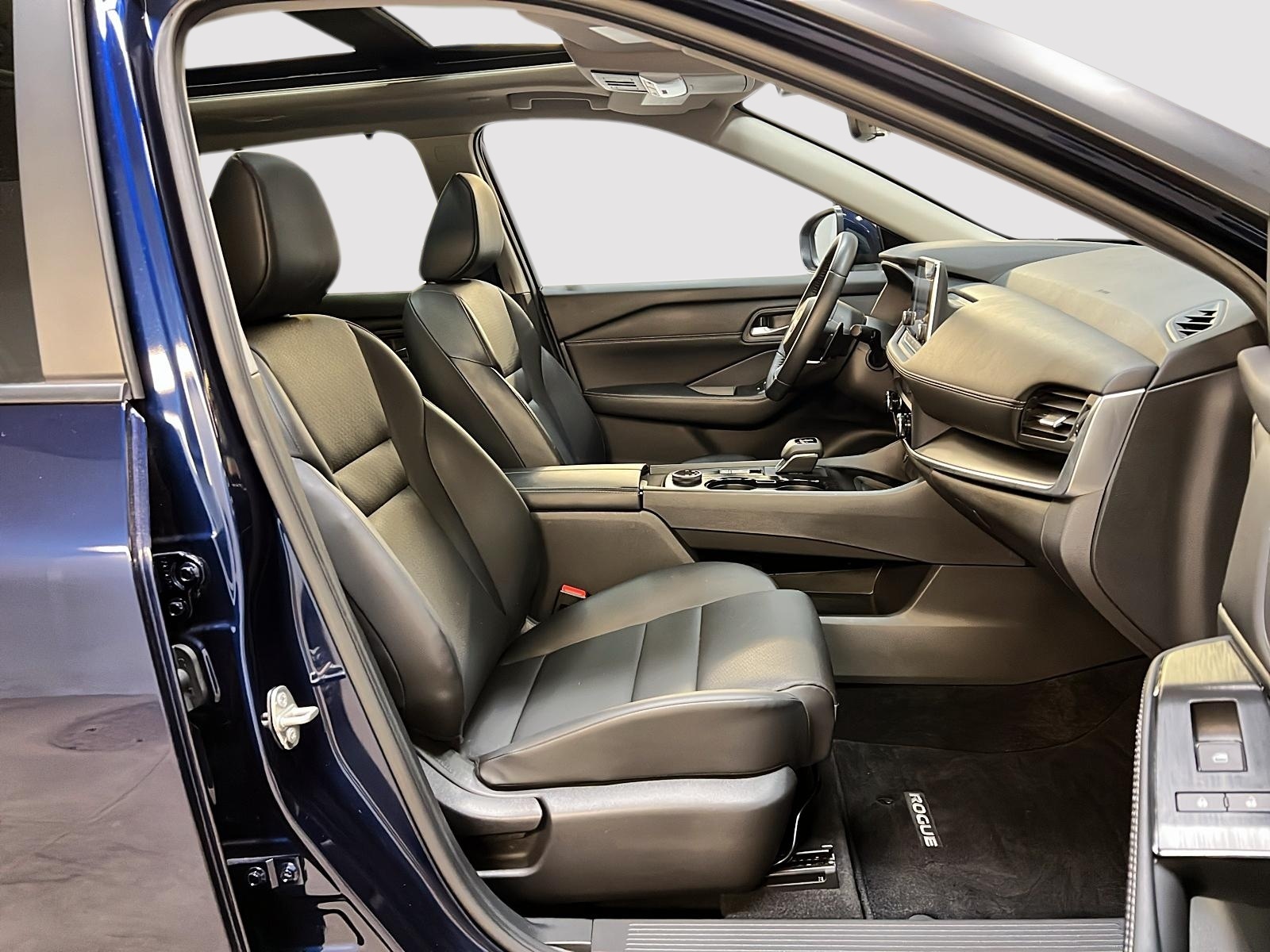 Nissan Rogue SV PREMIUM TOIT PANO 4RM 2024 — photo 8