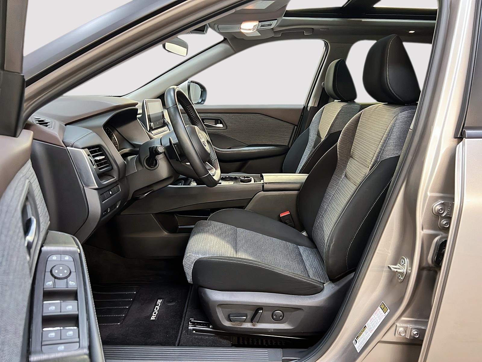 Nissan Rogue SV TOIT PANO 4RM 2023 — photo 7