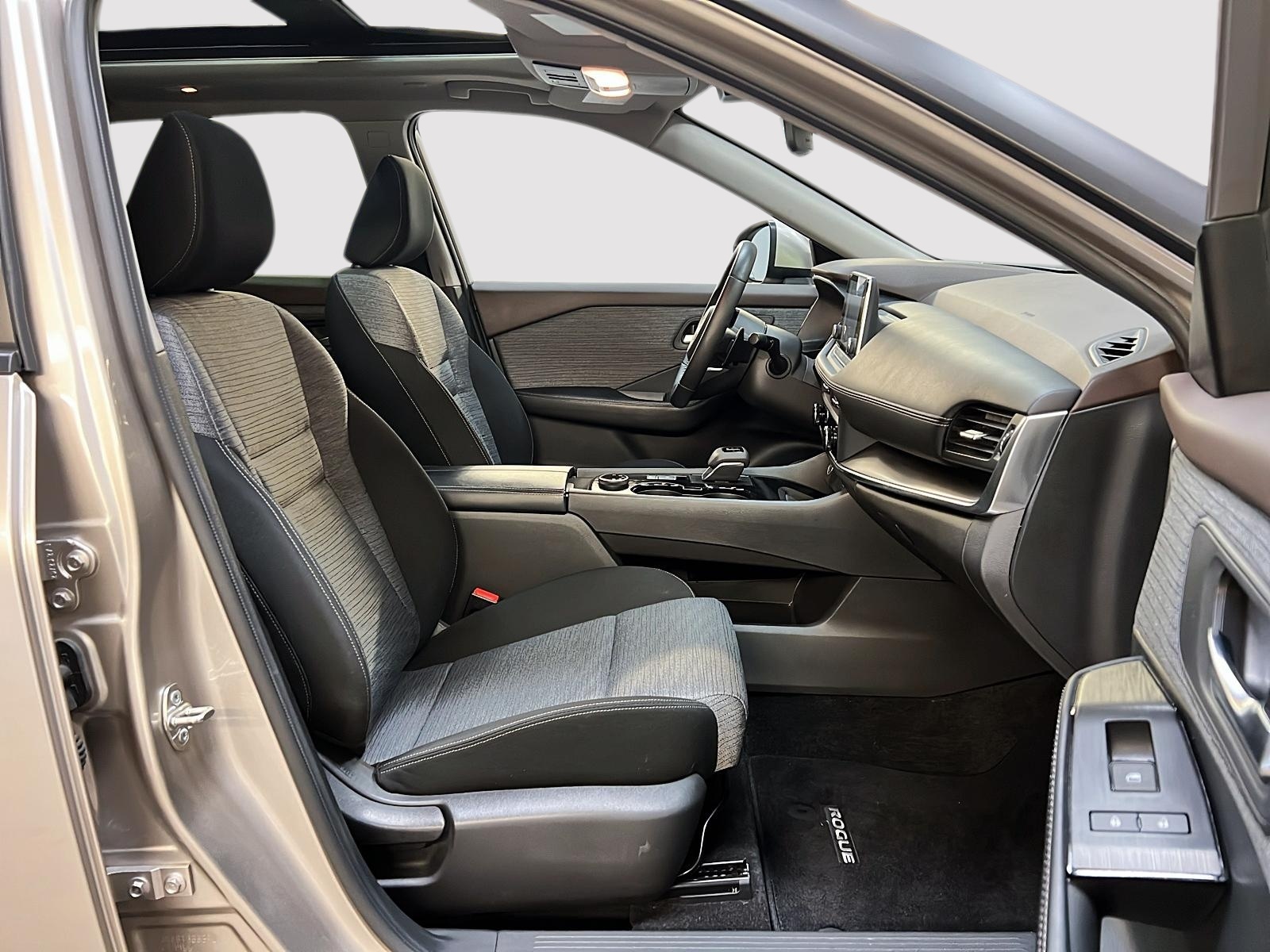 Nissan Rogue SV TOIT PANO 4RM 2023 — photo 8