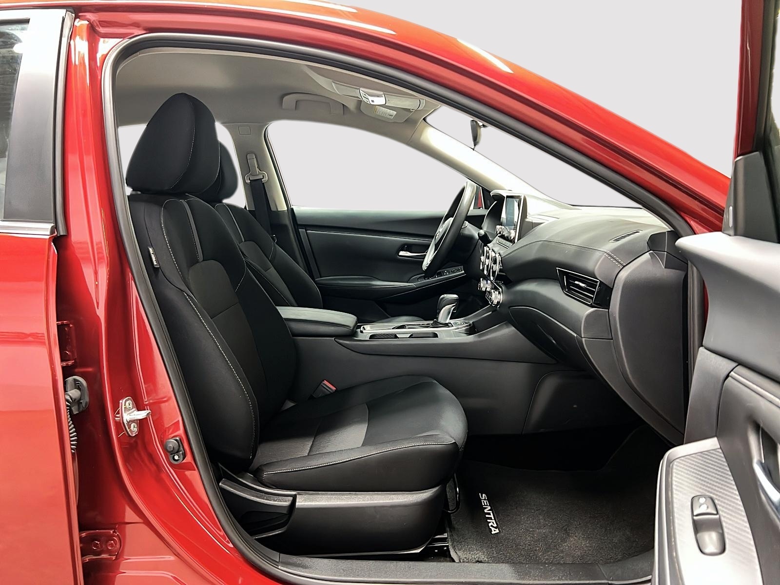Nissan Sentra SV 2024 — photo 8