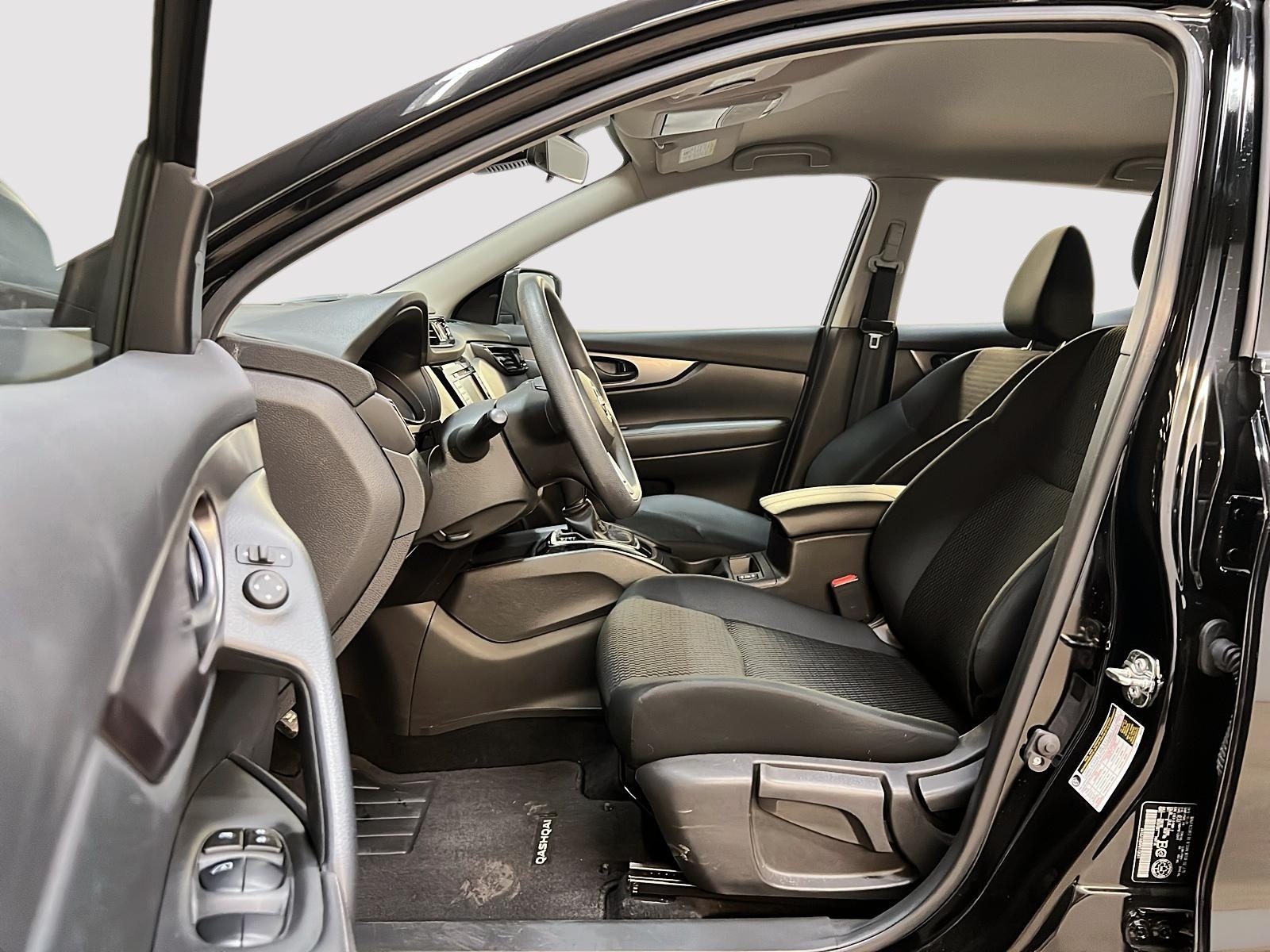 Nissan Qashqai S 4RM 2023 — photo 7