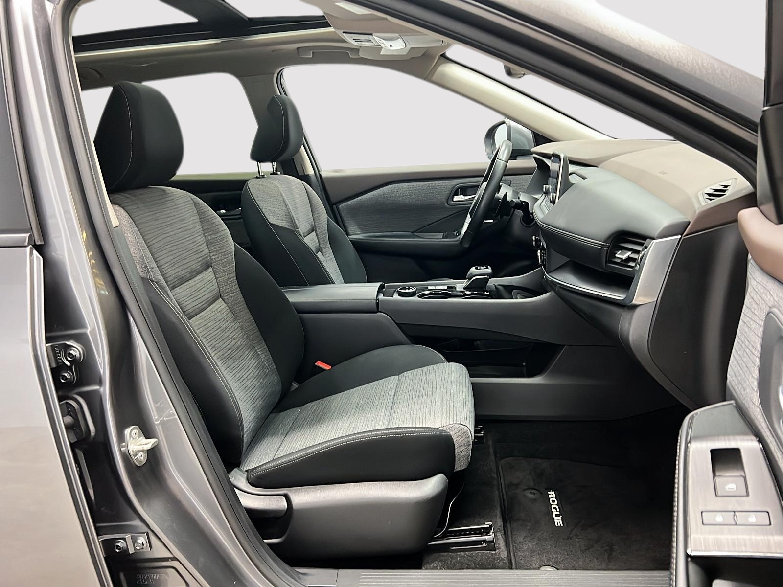 Nissan Rogue SV TOIT PANO 4RM 2023 — photo 8