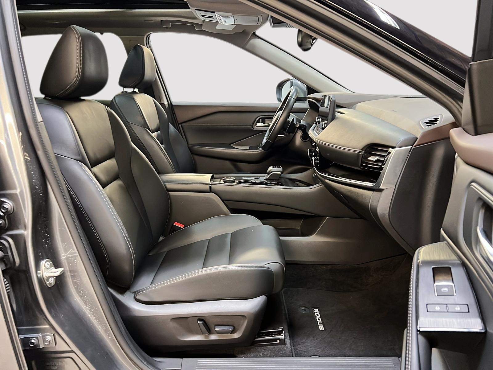 Nissan Rogue SL CUIR TOIT PANO NAV 4RM 2023 — photo 8