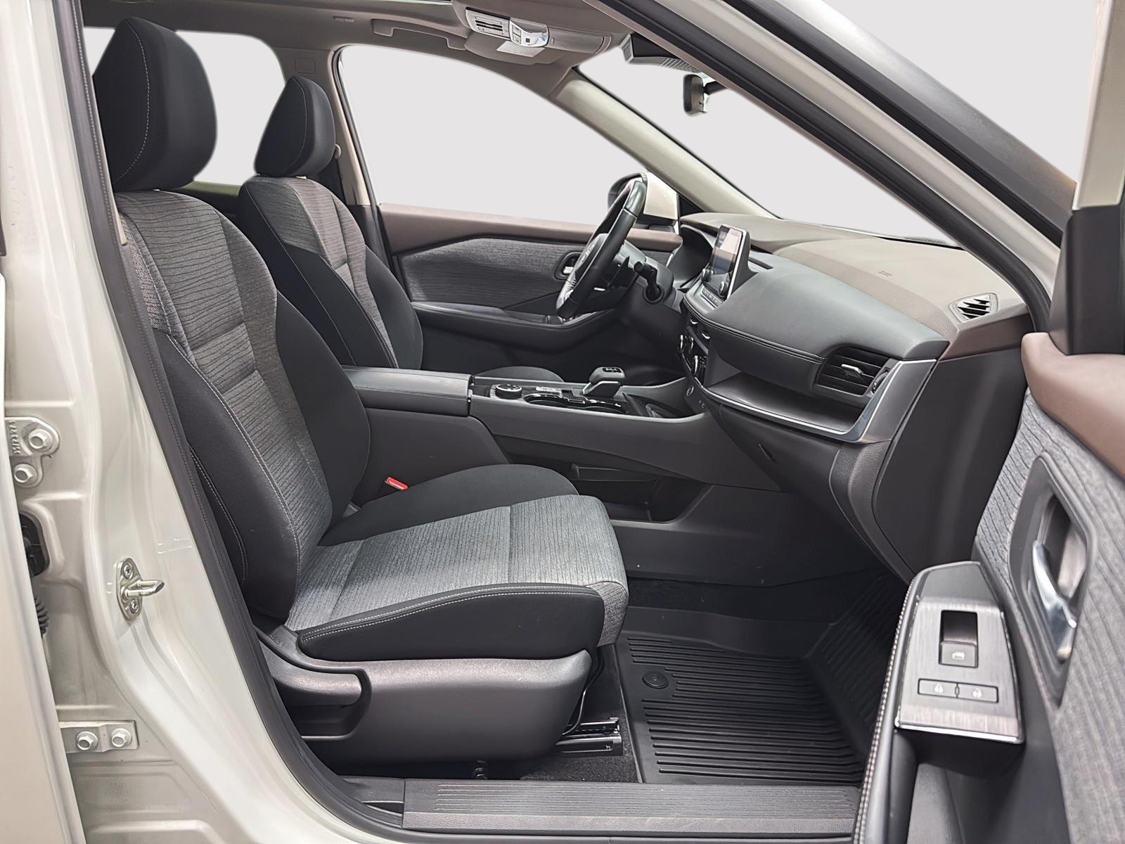 Nissan Rogue SV TOIT PANO 4RM 2023 — photo 8