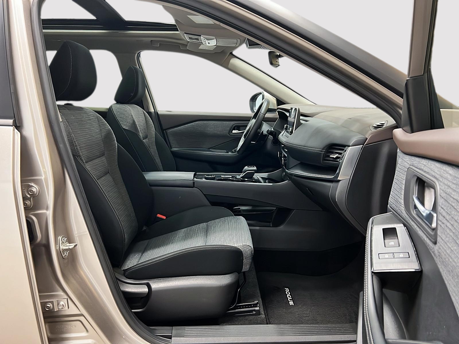 Nissan Rogue SV TOIT PANO 4RM 2023 — photo 8