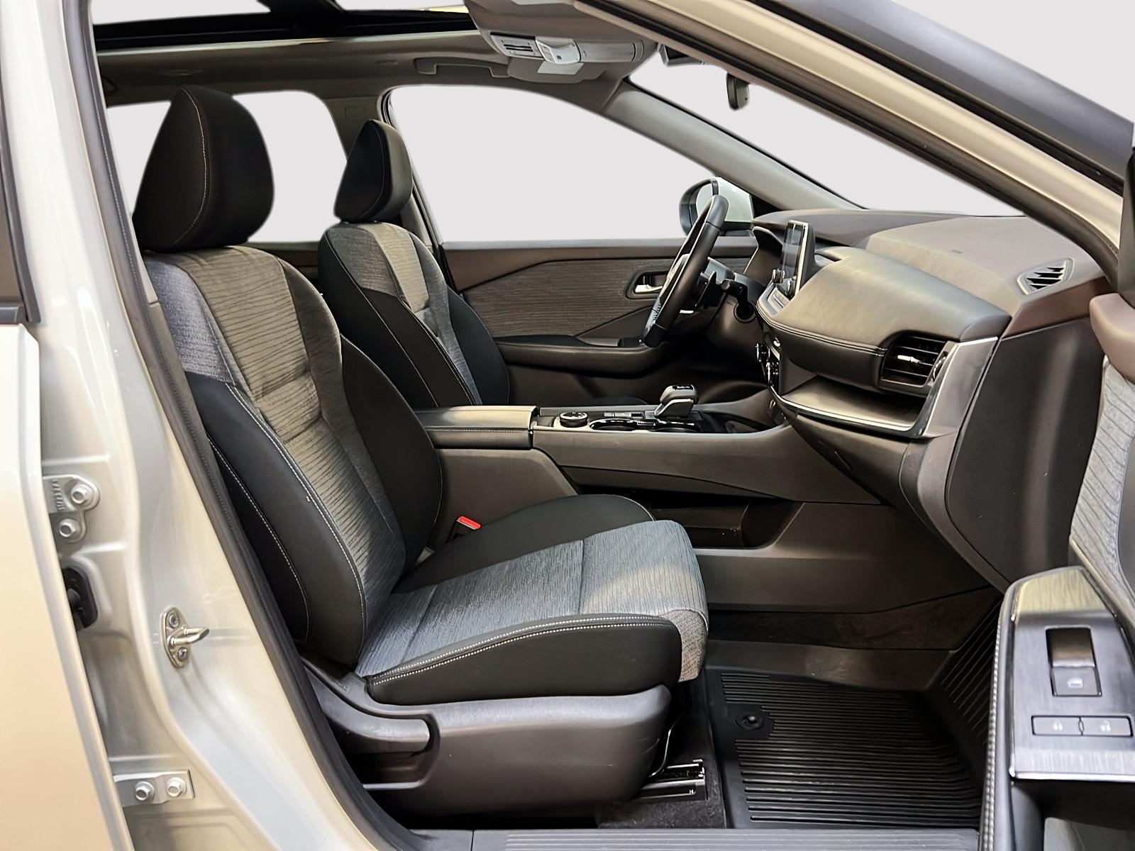 Nissan Rogue SV TOIT PANO 4RM 2023 — photo 8