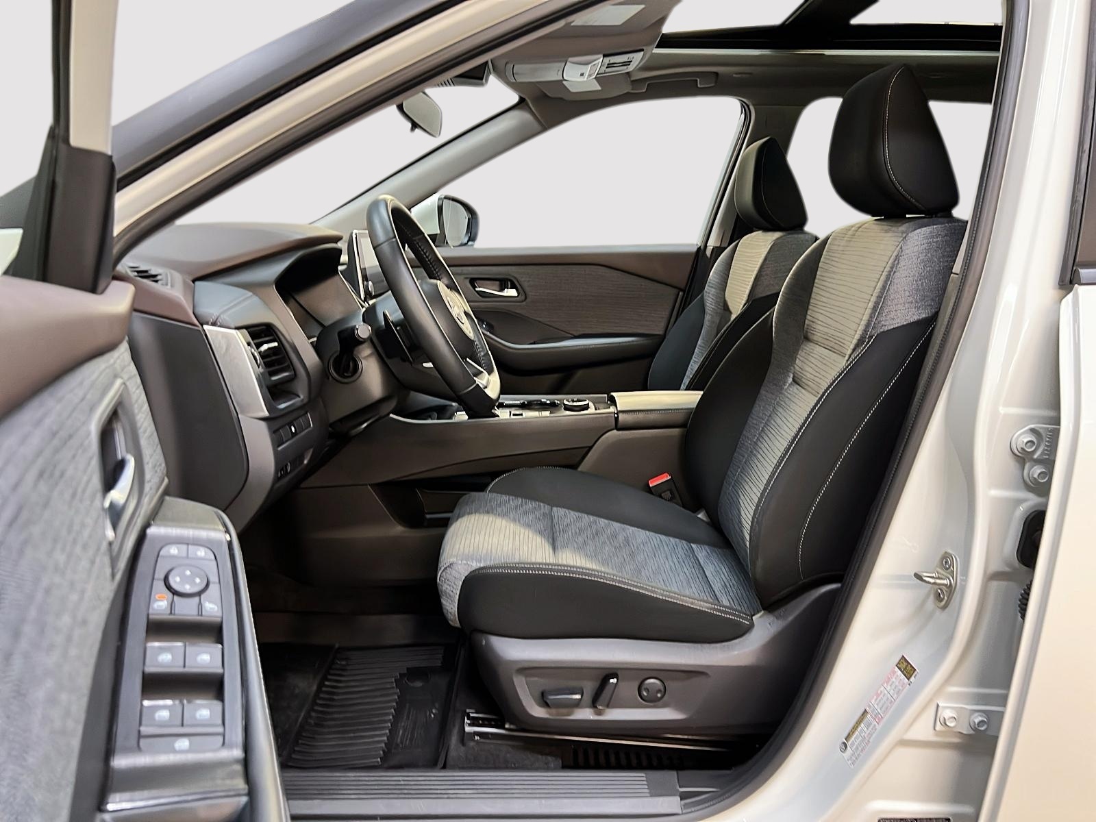 Nissan Rogue SV TOIT PANO 4RM 2023 — photo 7