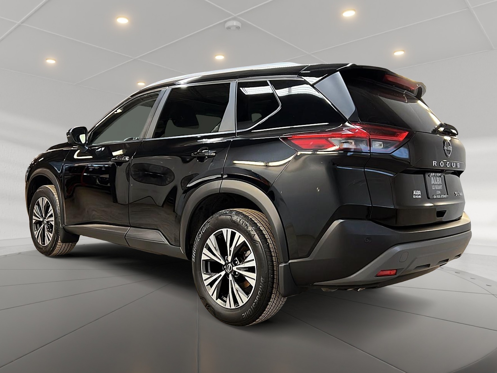 Nissan Rogue SV TOIT PANO 4RM 2023 — photo 6