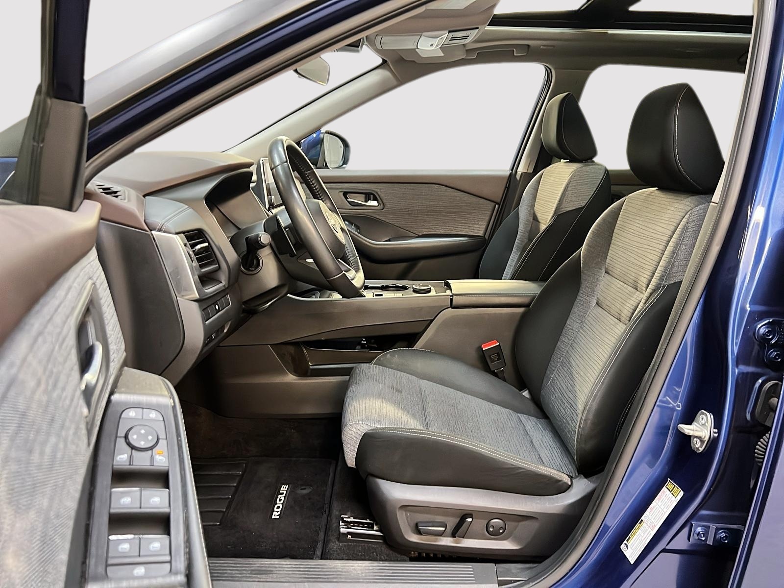 Nissan Rogue SV TOIT PANO 4RM 2023 — photo 7
